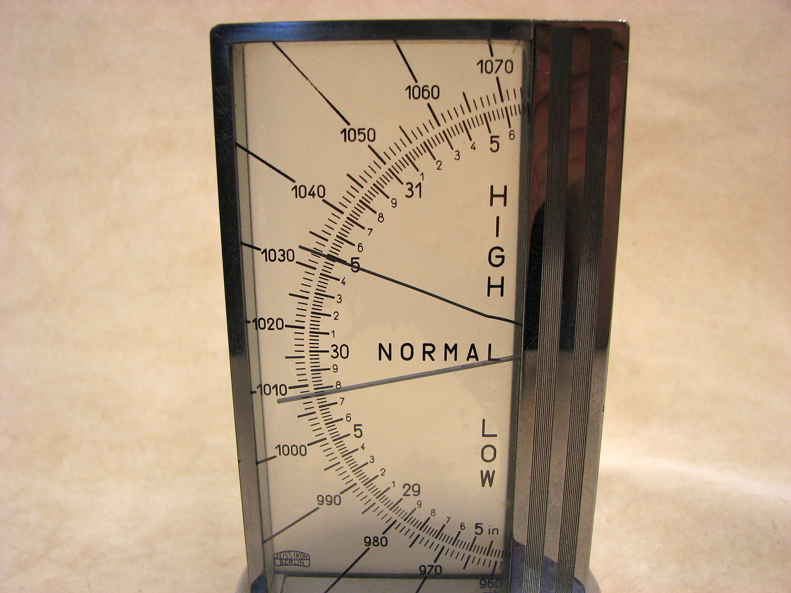 Rare 1930's Zeiss Ikon Art Deco period desk barometer